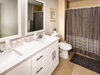 URP Luxury PHP and IOP Residence Bathroom | Shower